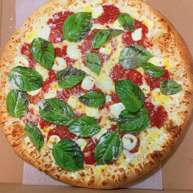 Artistic Pizza's Margherita Pie.