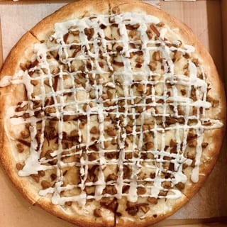 The Vegan Chicken Bacon Ranch Pizza